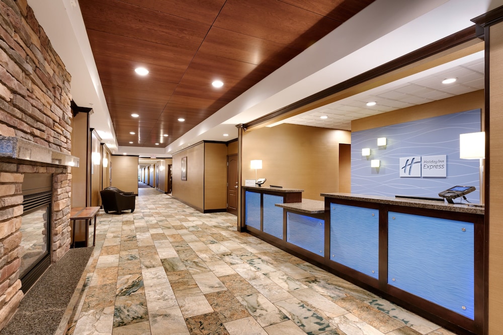 Holiday Inn Express Hotel And Suites Butte 4/46