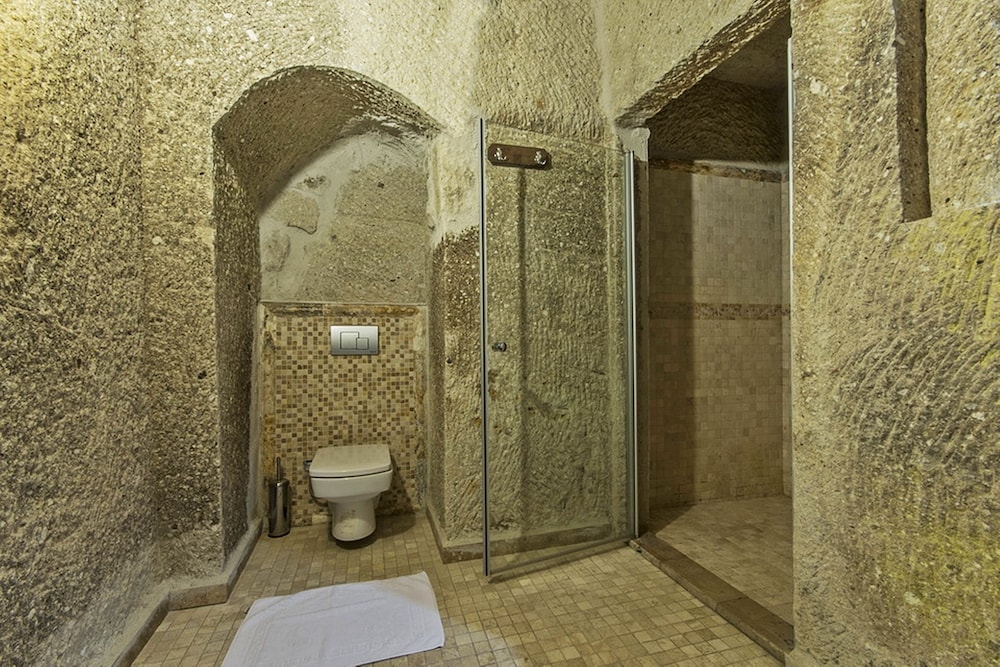 Antique Terrace Suites 43/50