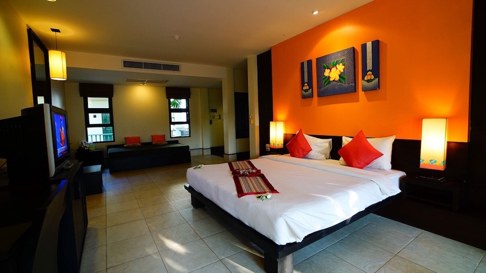 Baan Khaolak Beach Resort 11/50