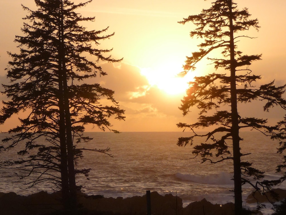 Pacific Rim Retreat 21/29