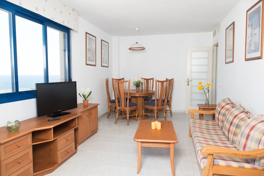 TURQUESA BEACH APARTMENTS 3/18
