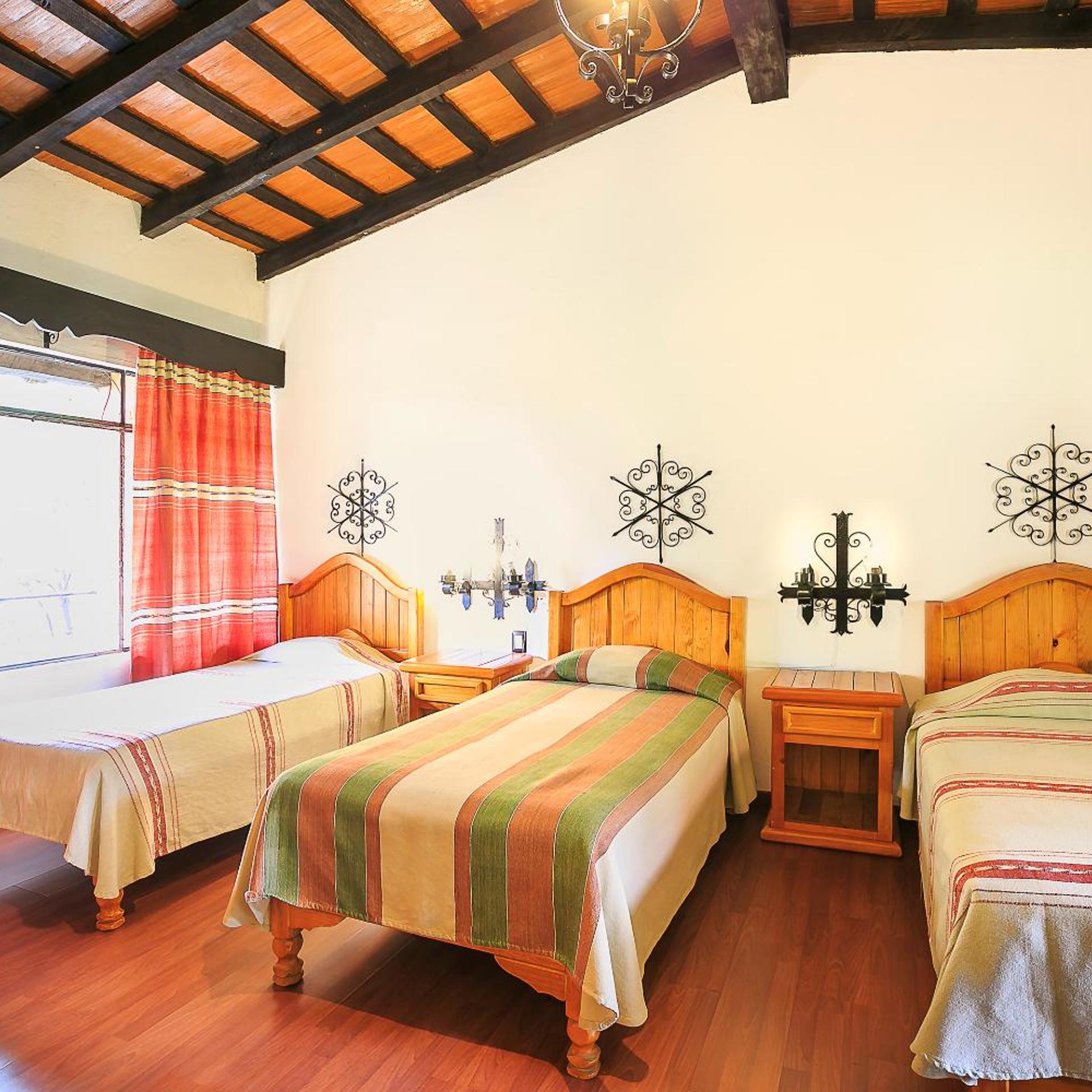 غرفة أساسية ثلاثية، Hotel Pie de la Sierra 7/10