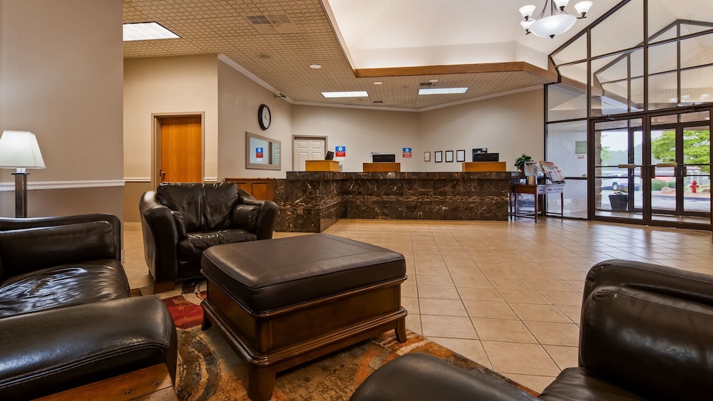 Baymont Inn and Suites by Wyndham Farmington, MO 8/62