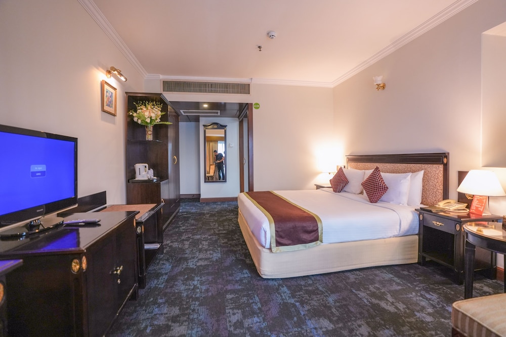غرفة ديلوكس بسرير كينج، Hotel Sarina 14/21