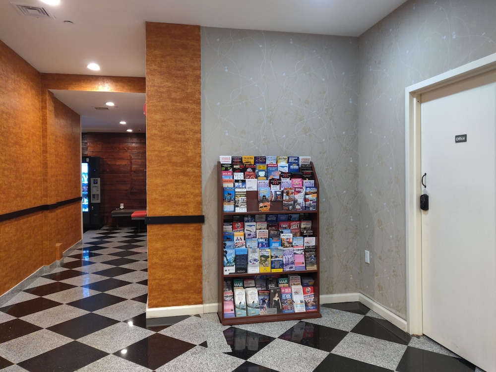 Hotel Key LaGuardia Airport 10/46