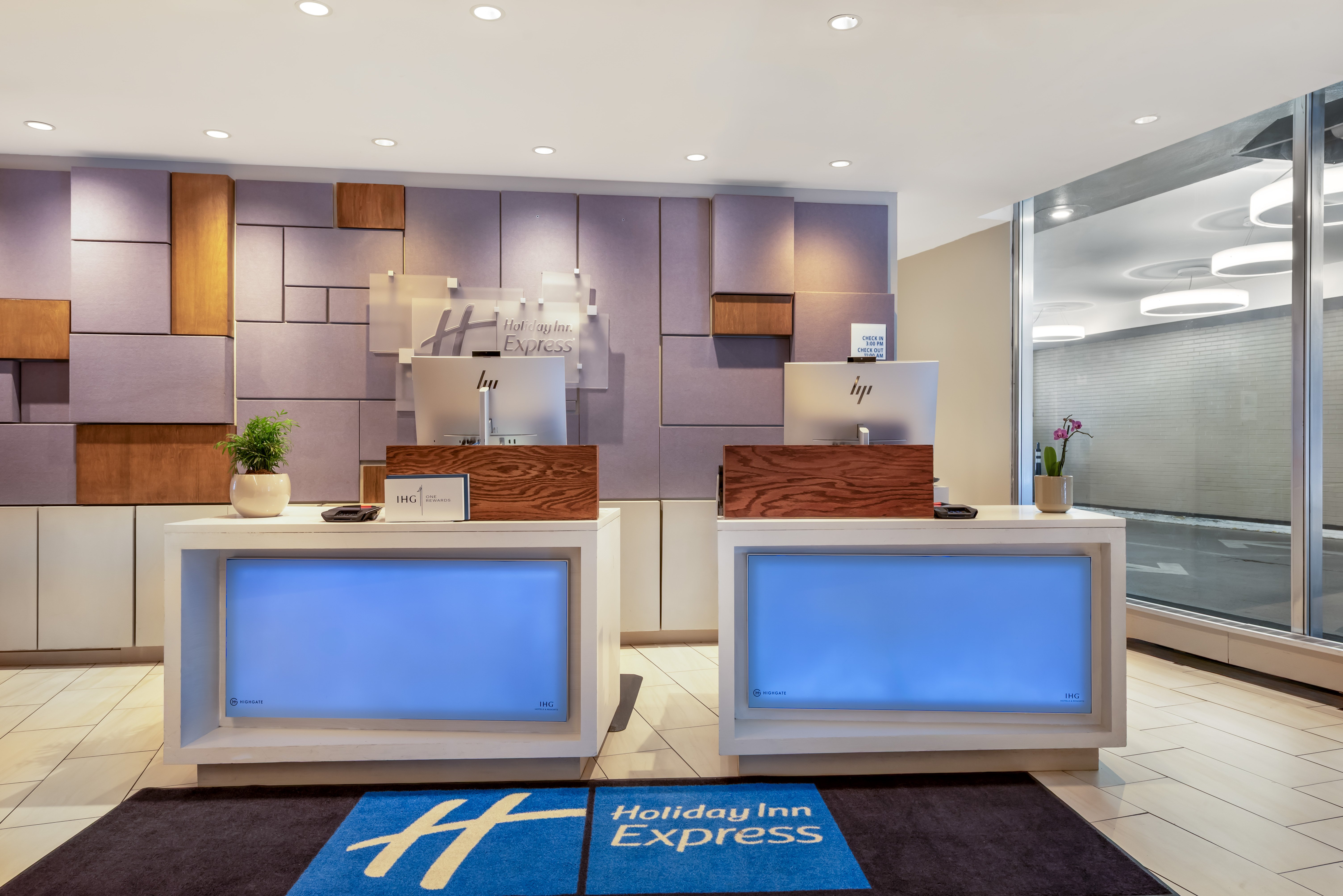 Holiday Inn Express Denver Downtown 3/44