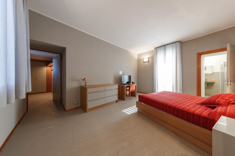 Le Scuole - Collemassari Hospitality 6/15