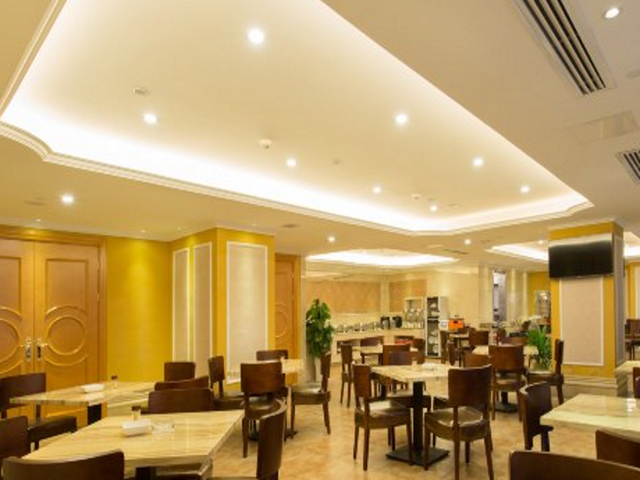 Vienna International Hotel (Changsha Hongxing Desiqin Plaza) 43/49