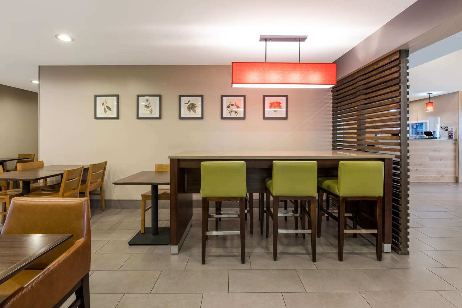 Country Inn & Suites By Radisson Wichita East Ks 12/17