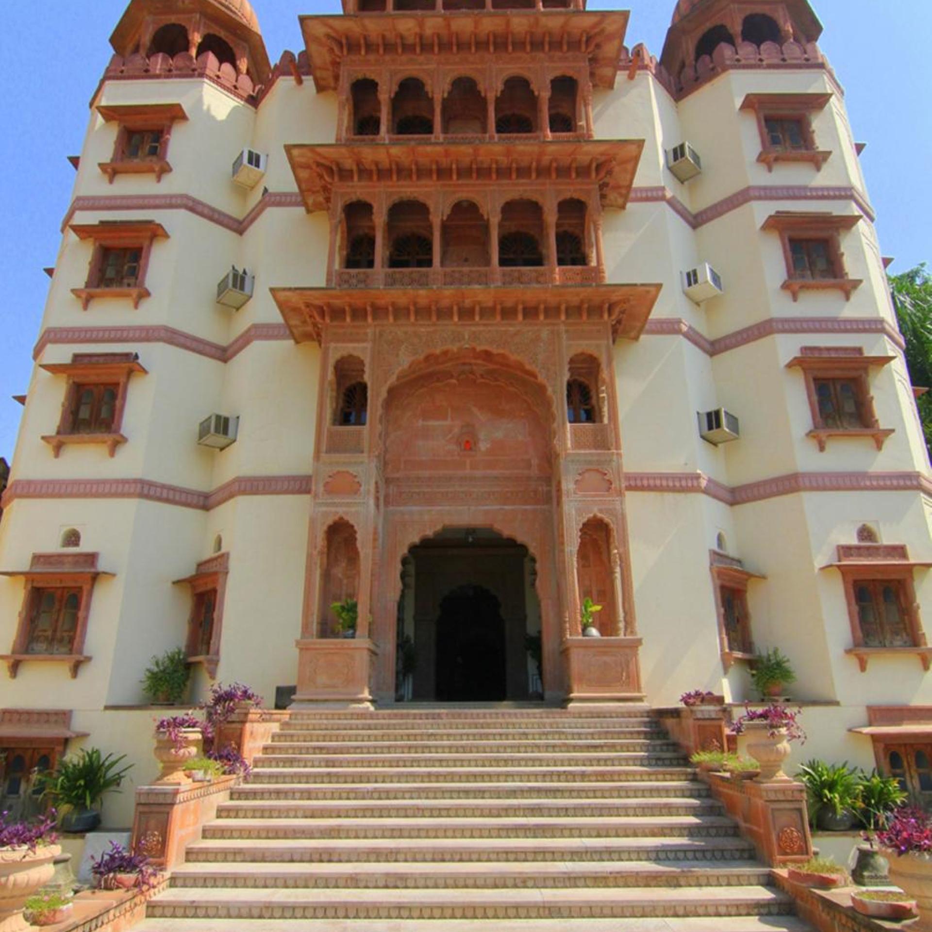 JAGAT PALACE 4/33