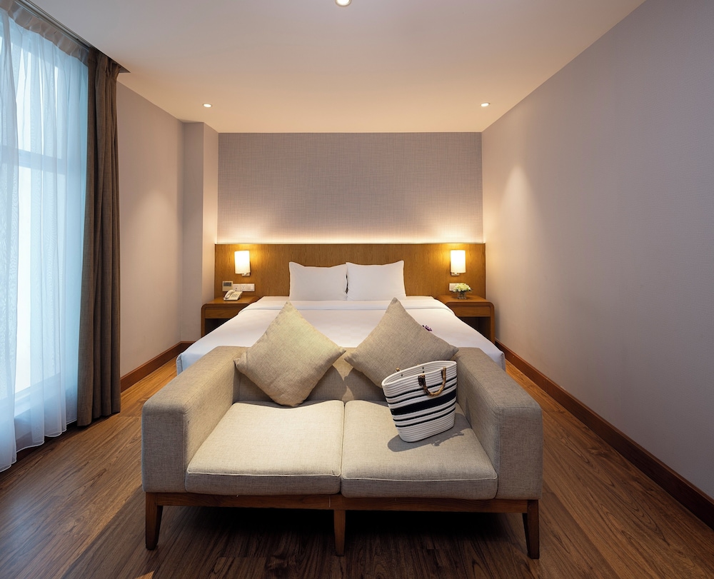 Serenity Bliss Room