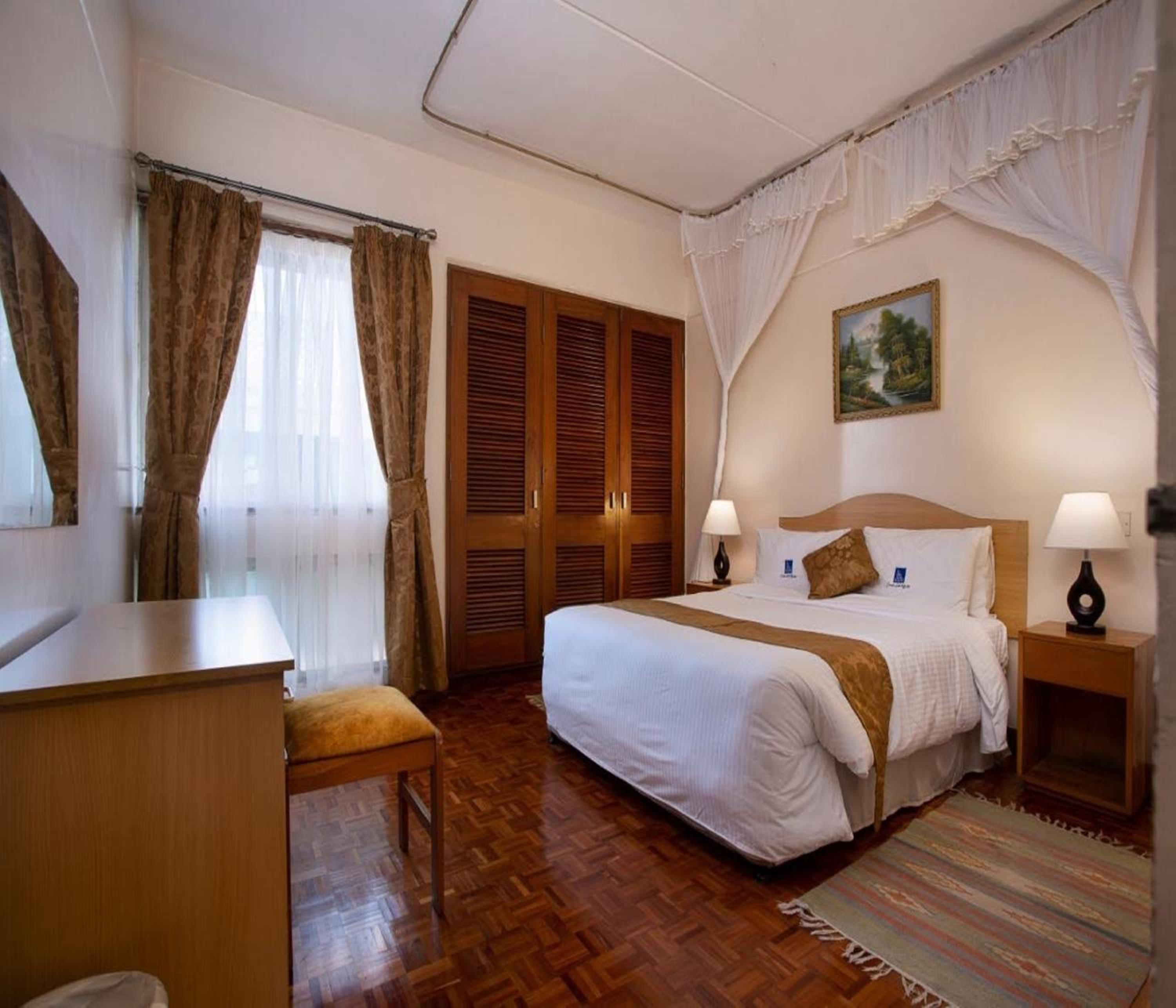 JAMBO CHESTER HOTEL AND SUITES 11/21