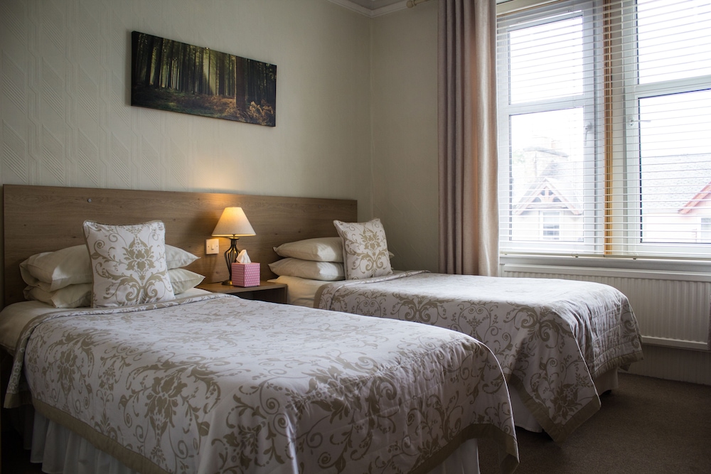 Hazeldene Guest House 9/38