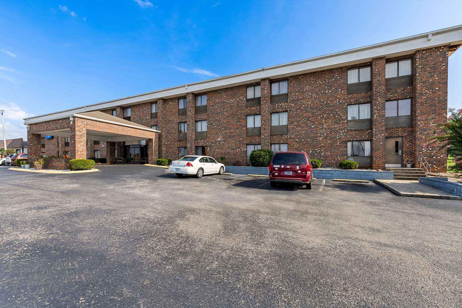 Americas Best Value Inn McMinnville 20/27