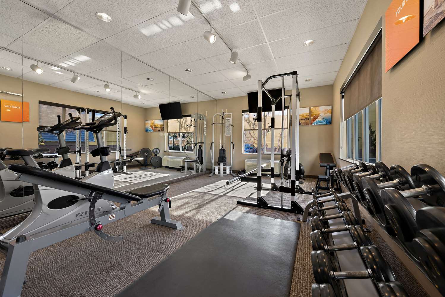 Comfort Inn & Suites Airport Convention Center 23/43
