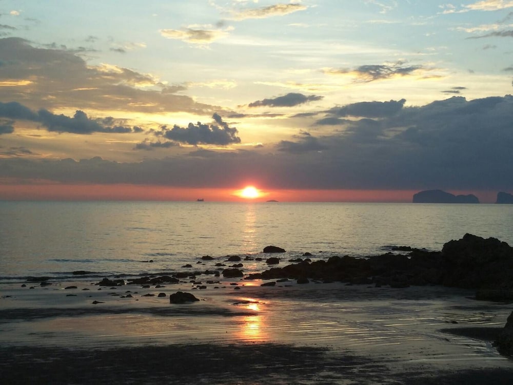 Sukorn Cabana Resort 19/28