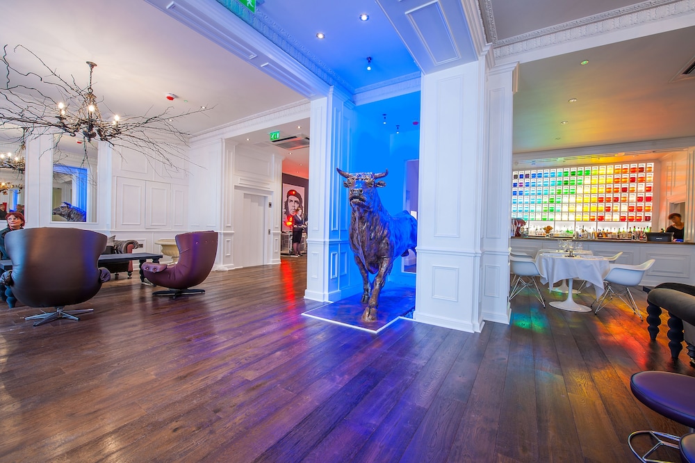 THE EXHIBITIONIST HOTEL 55/69