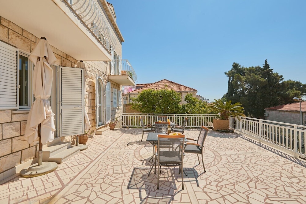 Villa Kate Dadic 46/74