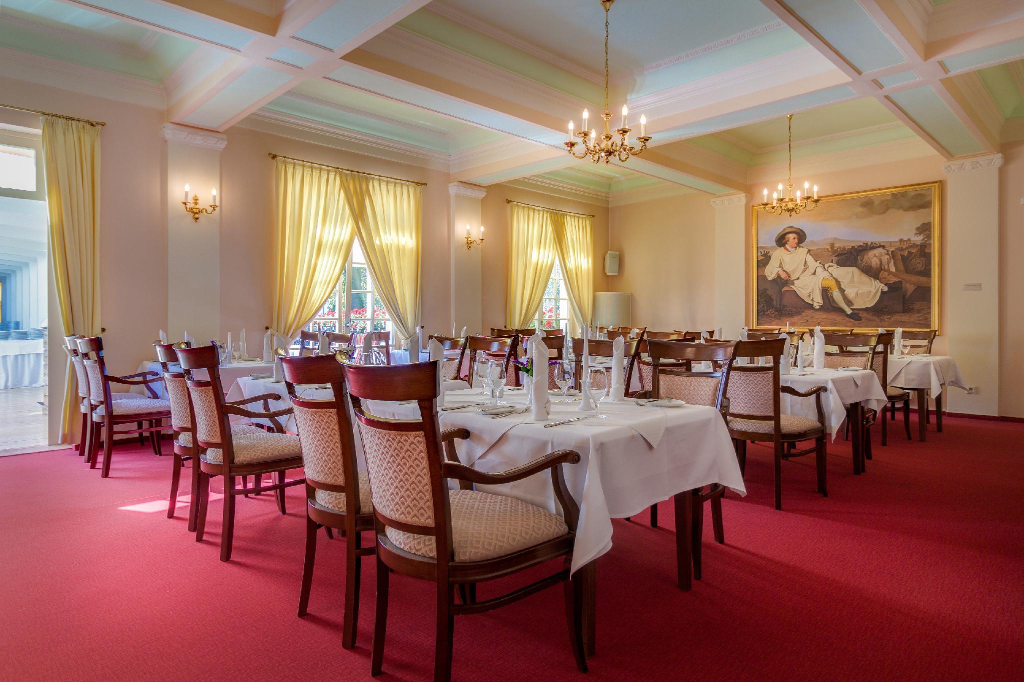 Seehotel Grossraeschen 22/32