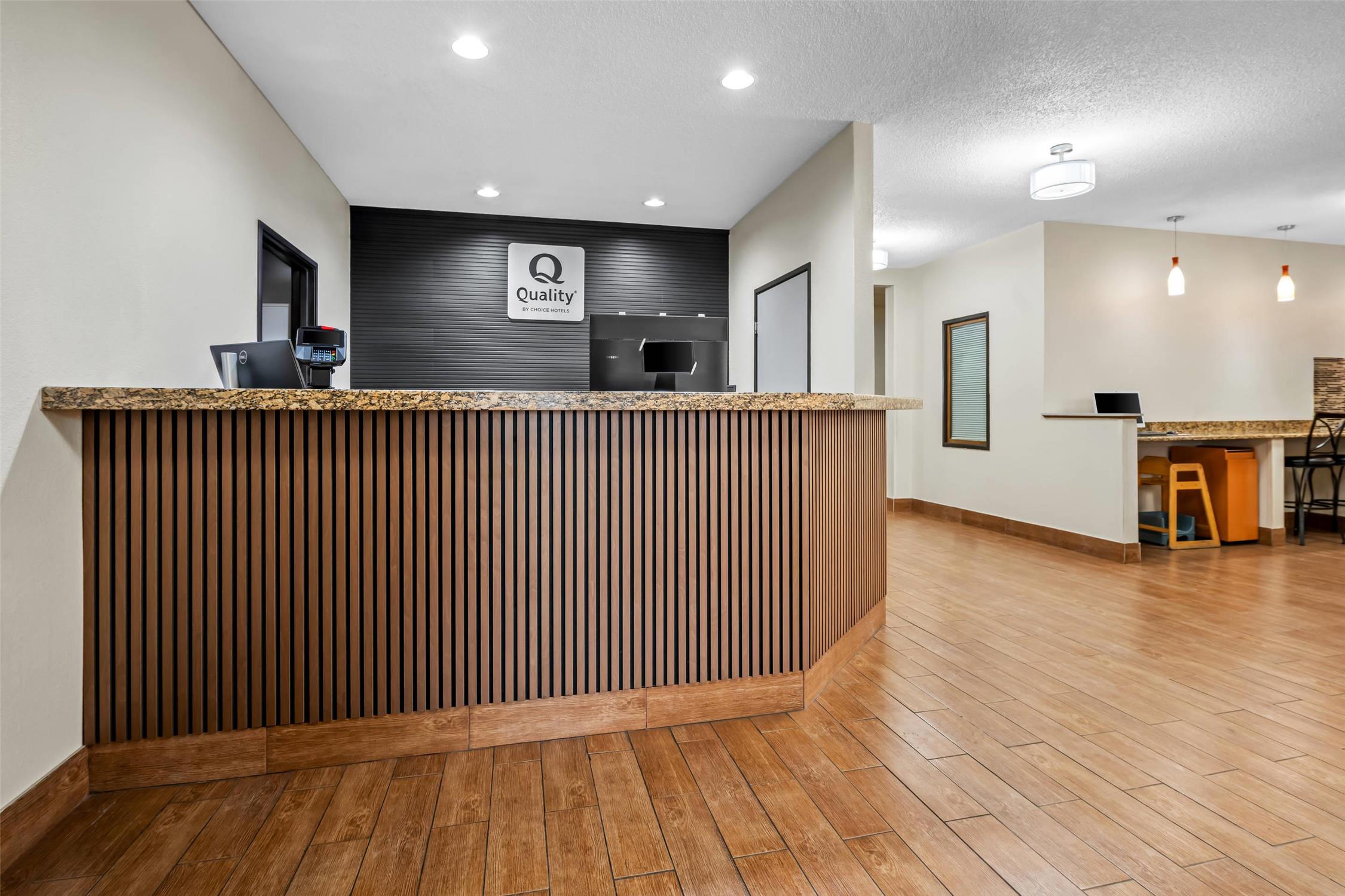 Quality Inn Dubuque On Hwy 20 4/38