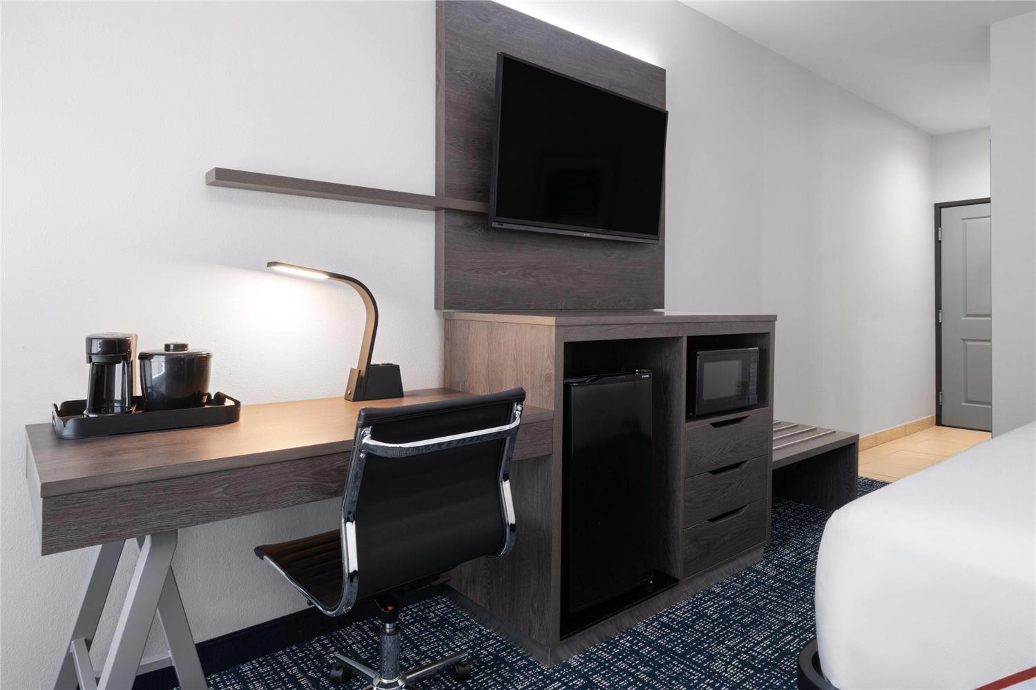 La Quinta Inn & Suites by Wyndham Muskogee 32/37