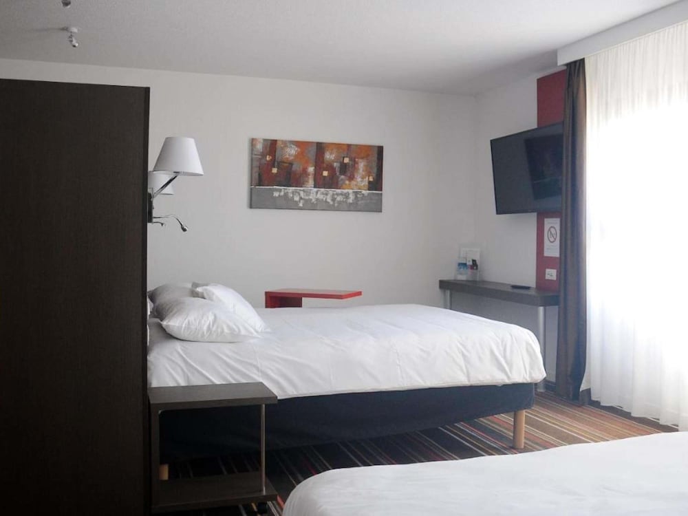 Ibis Styles Segre 14/58