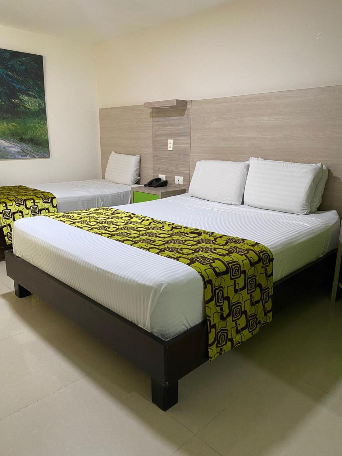 Hotel Genova Prado 34/50