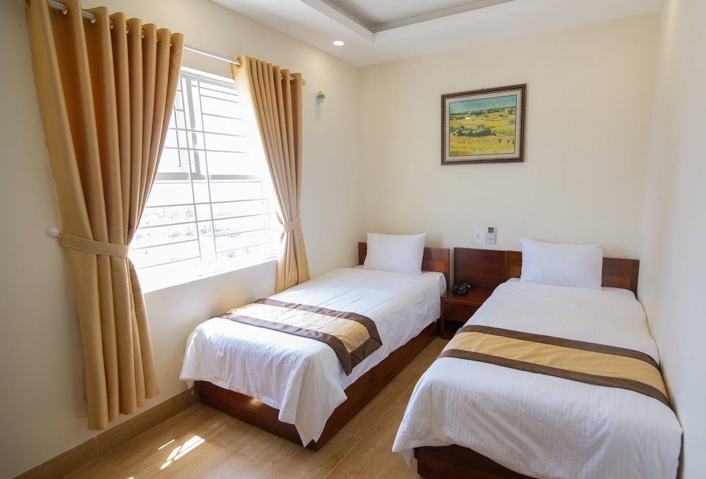 Green Hotel - Hostel 24/50