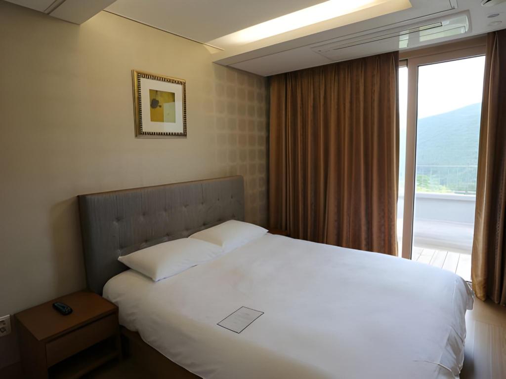 Hill, Suite, Double Bed, Terrace