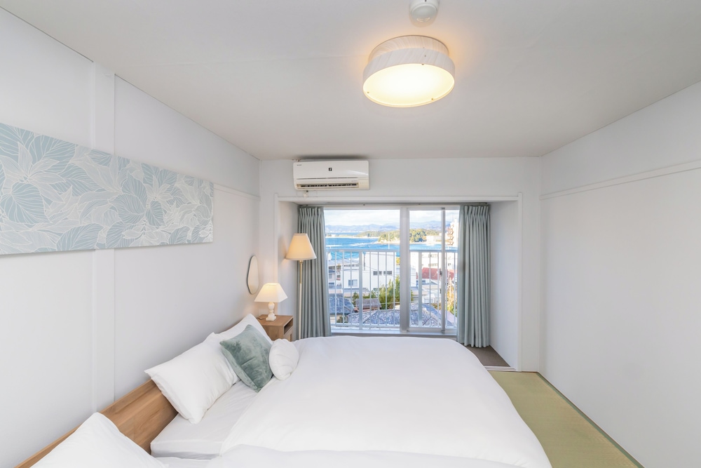 فيلا فاخرة بسرير كينج وفرشتي فوتون، White Beach House 2/10