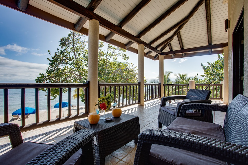 Mariposa Beach Suites 29/50