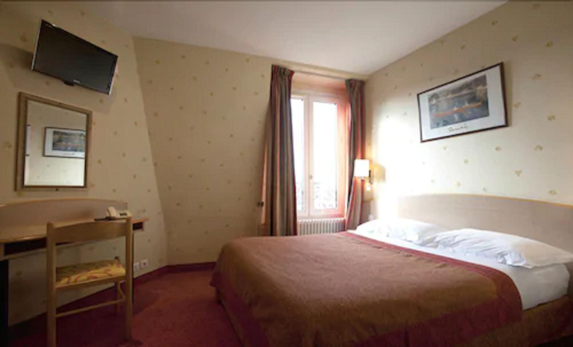 Adjoining, Double Bed
