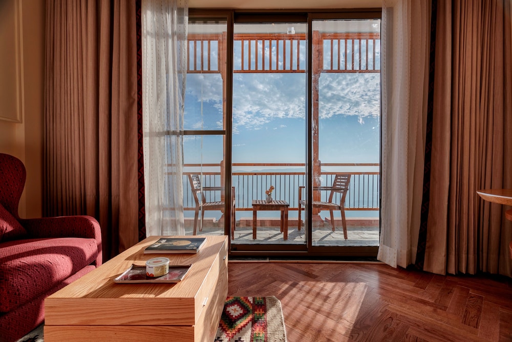 Taj Theog Resort And Spa Shimla 30/45