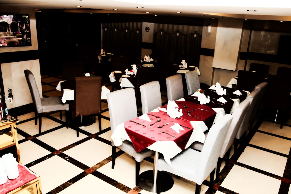 restaurant-cafeteria