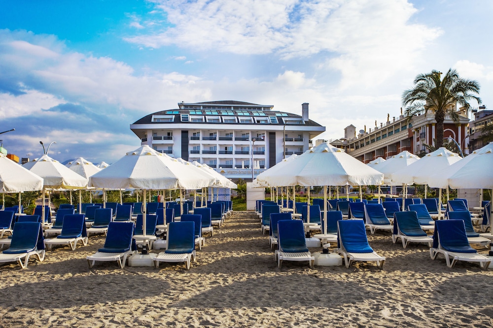 White Gold Hotel & Spa 3/67