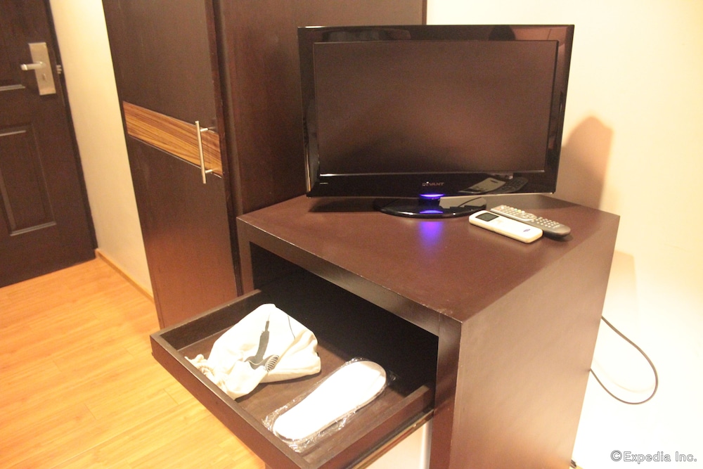 Soleste Suites 10/70