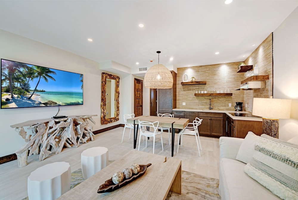 Bali Hai Beachfront Resort And Spa 39/70