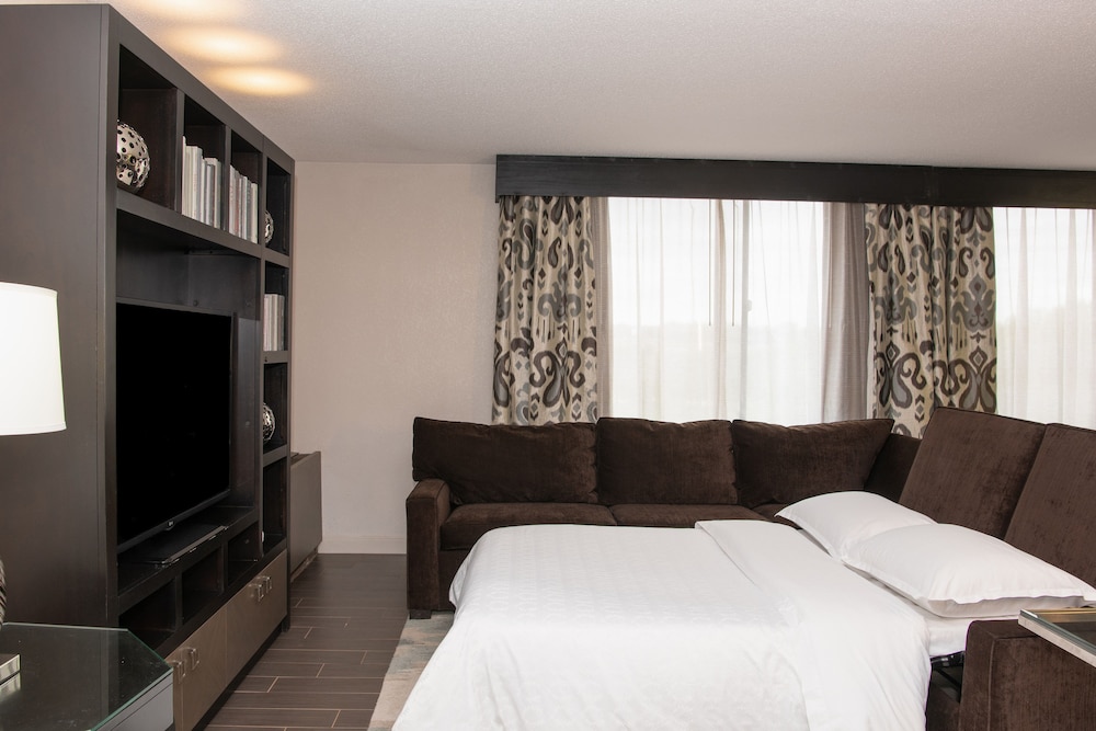 Sheraton Minneapolis West Hotel 14/61