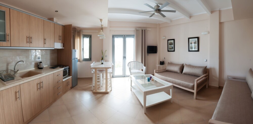 Villa Despina Green Suites 13/18