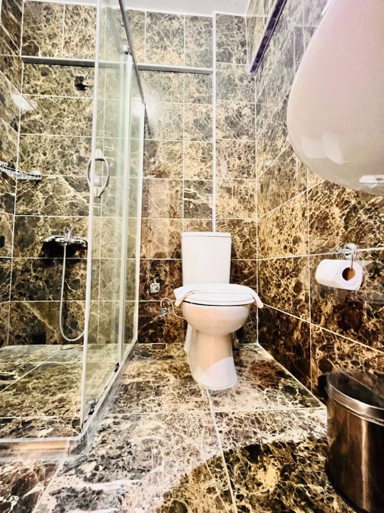 Sukha Inn Otel & Beach 48/50