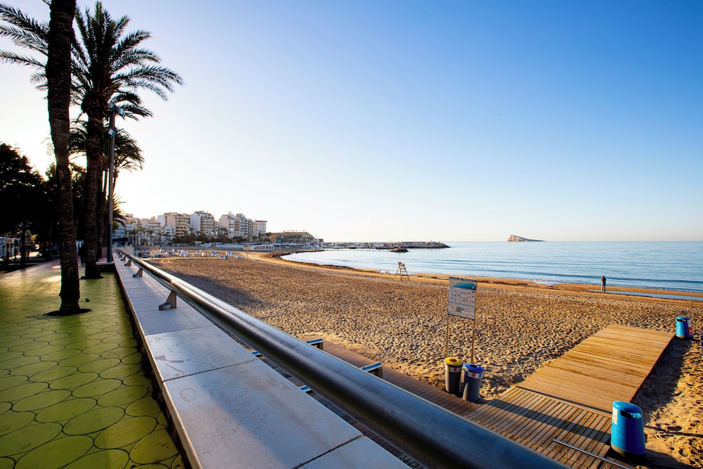 Fleming Playa Poniente by Punta25 23/25