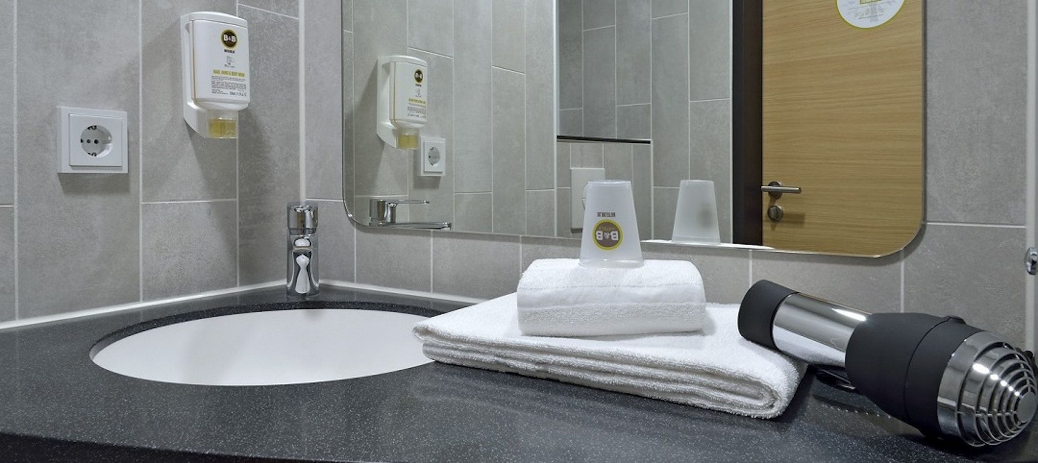 B&B HOTEL Munchen-Hbf 62/62
