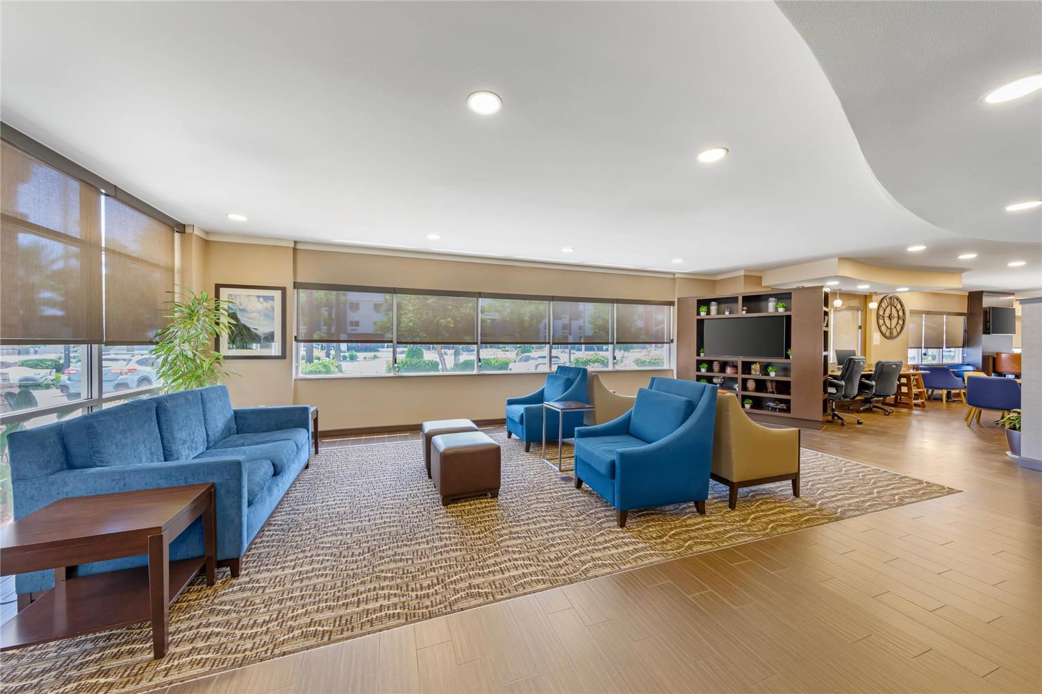 Comfort Suites Ontario Airport Convention Center 12/18