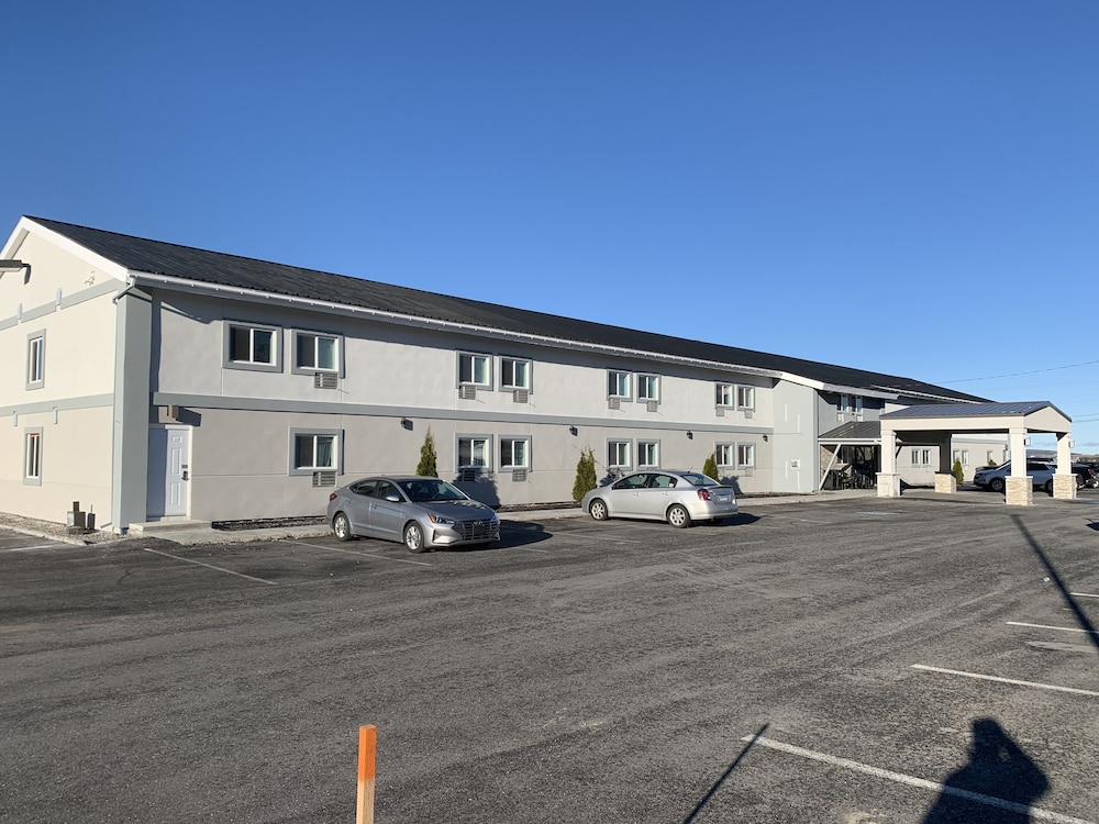 The SureStay Hotel by Best Western Presque Isle 3/42