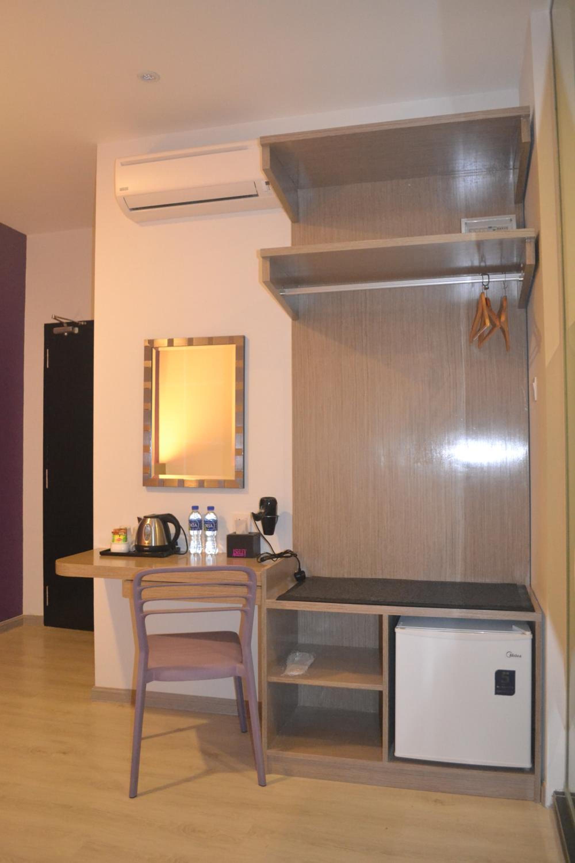 Ashley Boutique Hotel 56/59