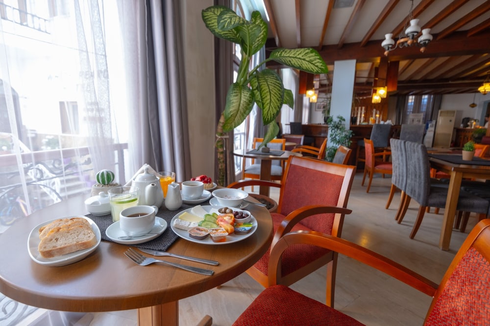 British Hotel 25/49