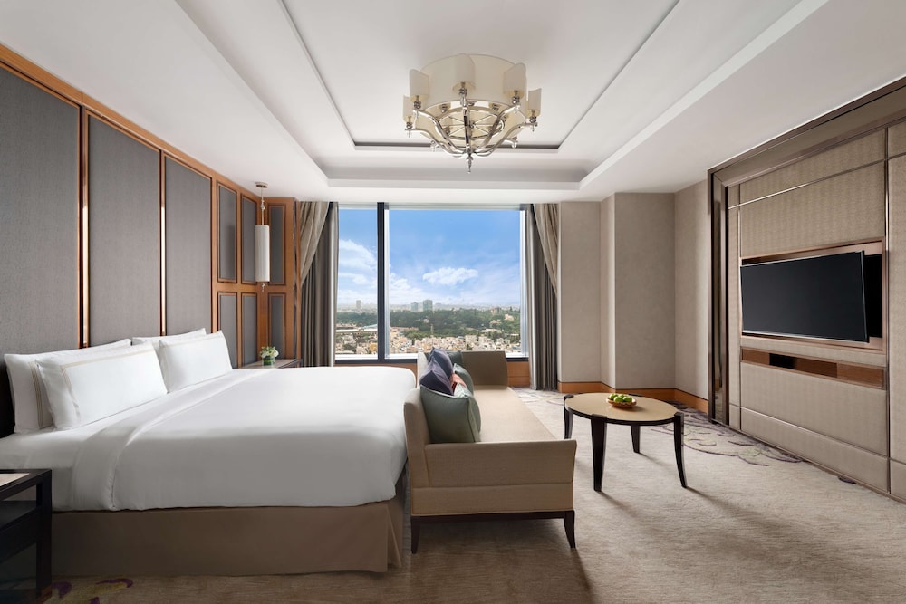 Shangri-La Hotel Bengaluru 16/82