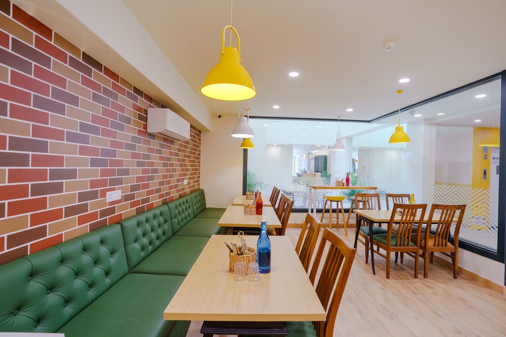 Bloom Hotel - GK2 39/47