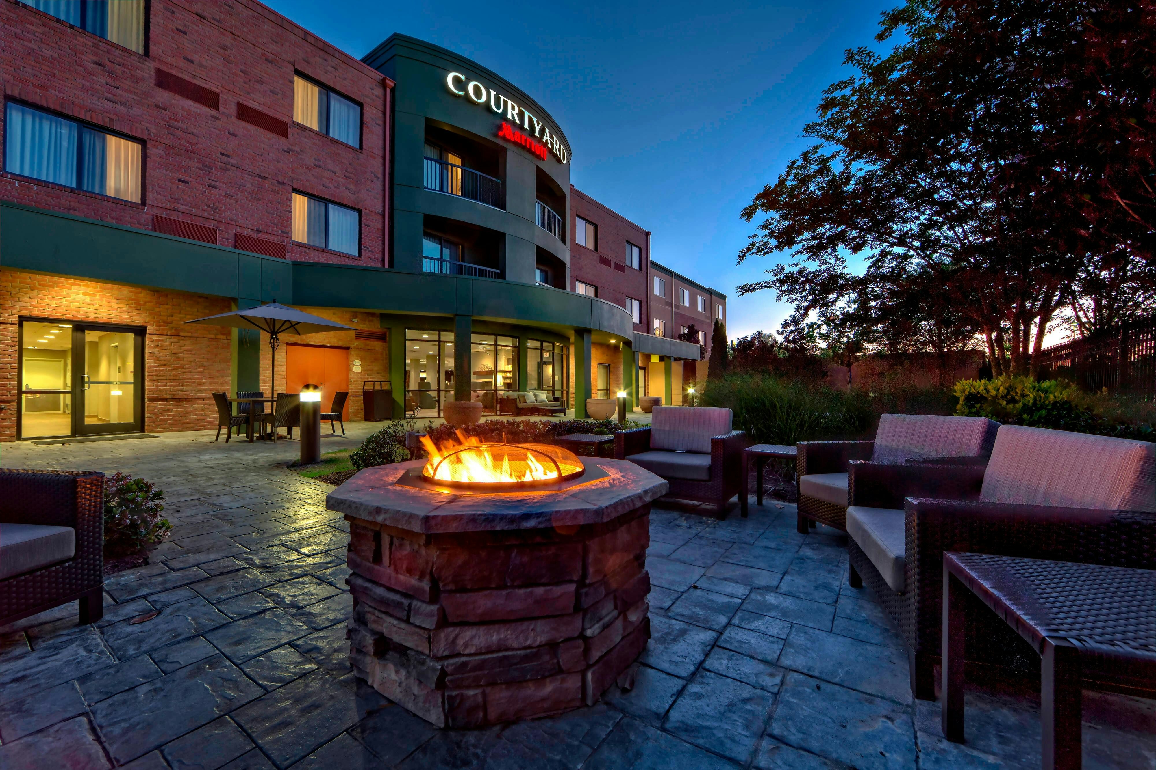 Courtyard By Marriott Memphis Southaven 6/48