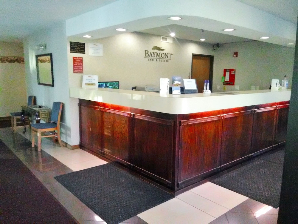 Baymont By Wyndham Battle Creek Downtown 8/39